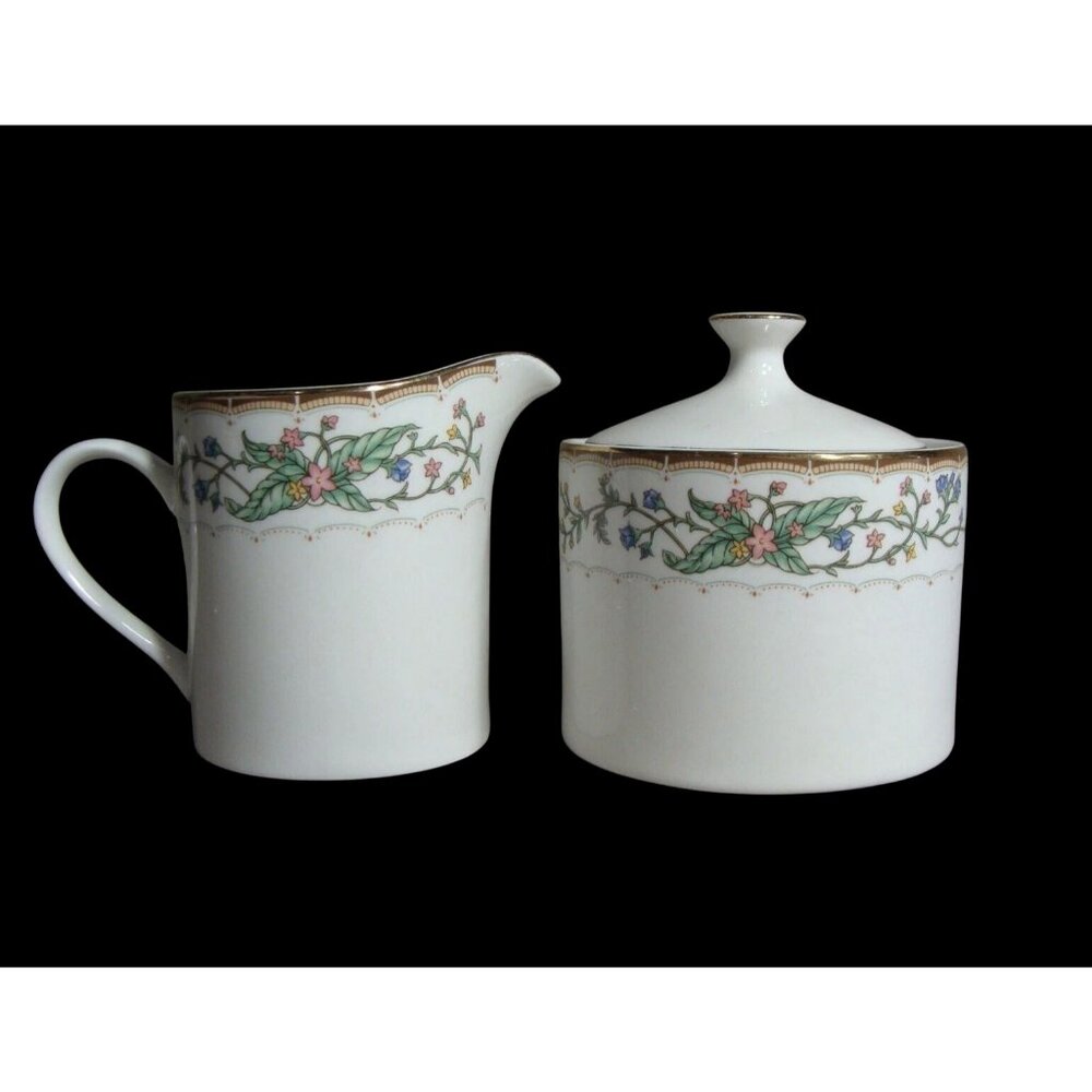 Farberware Wellesley 486 Sugar Bowl with Lid‎ & Creamer Set Fine China Vintage